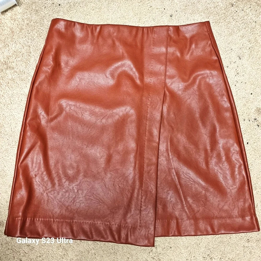 Bar III Faux Leather Skirt Size S - Picture 2 of 8